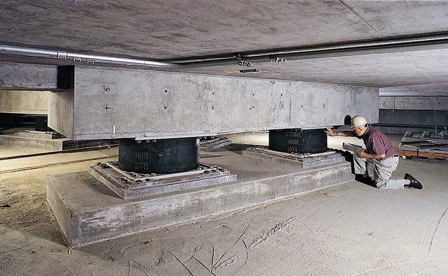 Illustrative image of Base isolation seismic design in Chandler